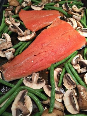 Sheet Pan Salmon And Green Beans With Lemon Garlic Butter