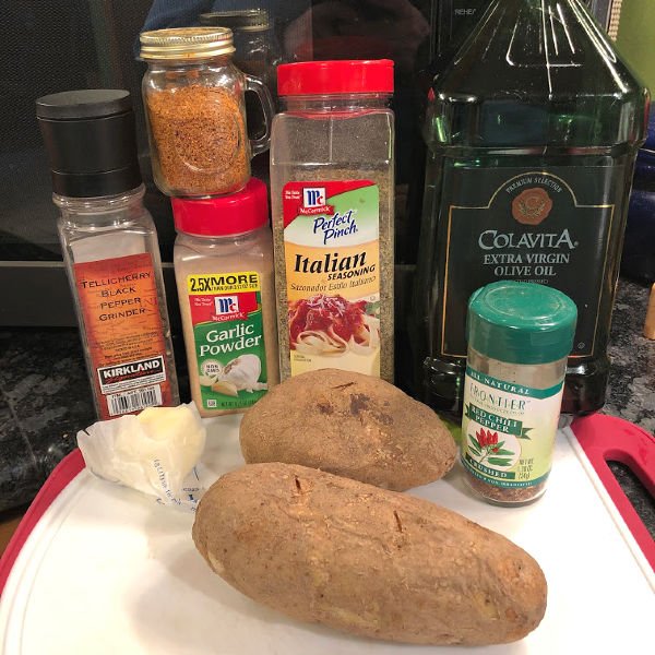 https://www.mashupmom.com/wp-content/uploads/2019/10/pan-fried-potatoes-ingredients.jpg
