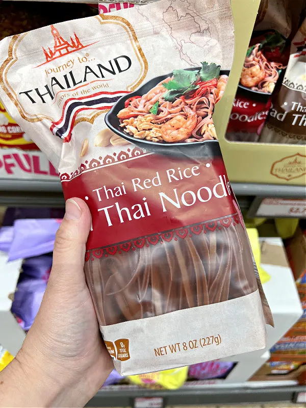 https://www.mashupmom.com/wp-content/uploads/2022/08/thai-red-rice-noodles.jpg.webp